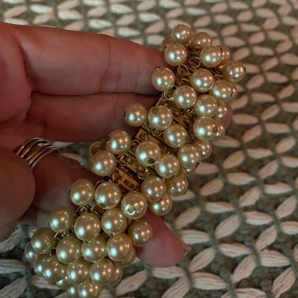 Gold Pearl Cluster elastic Bracelet